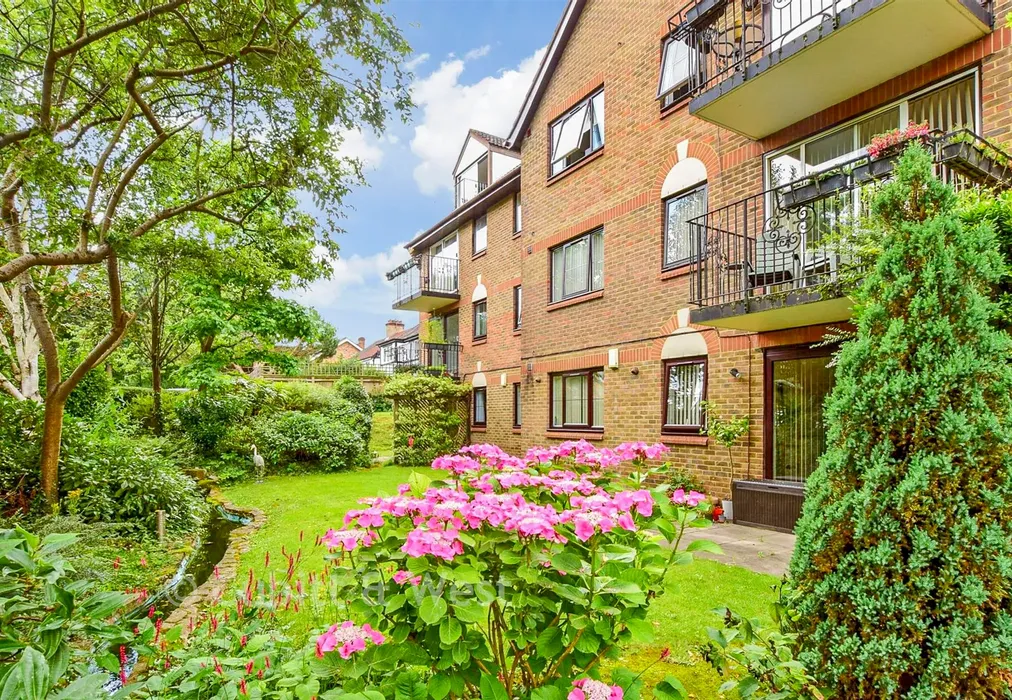 Communal Gardens - Lansdowne Road, Purley, Surrey - Wards of Kent