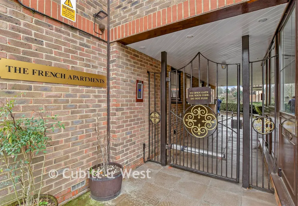 External Lifestyle Photograph - Lansdowne Road, Purley, Surrey - Wards of Kent