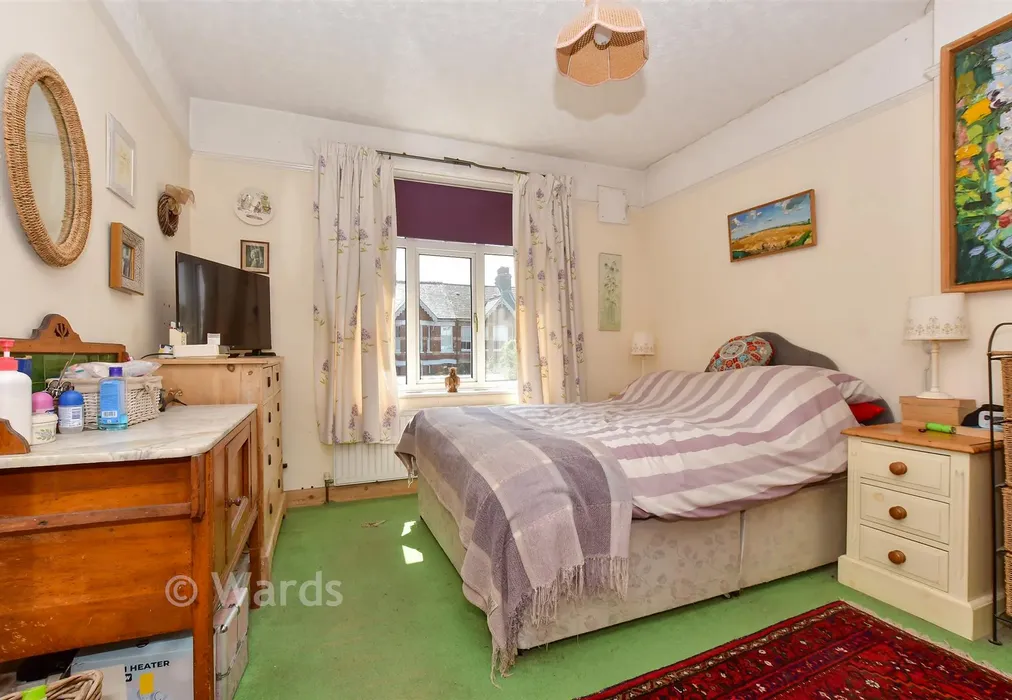 Bedroom 1 - The Grove, Deal, Kent - Wards of Kent
