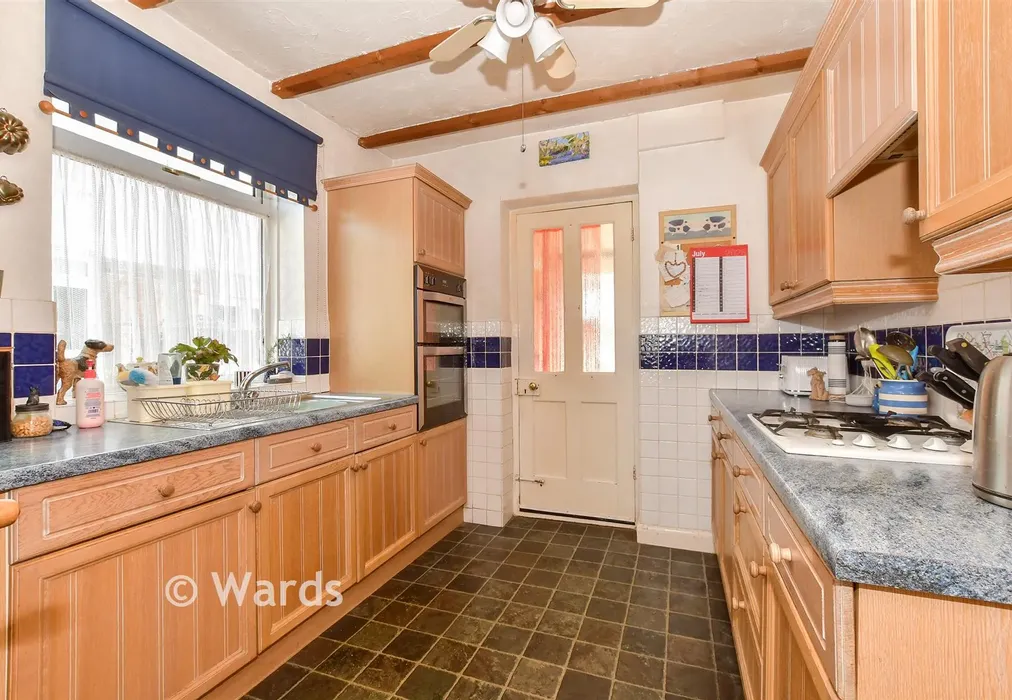 Kitchen - The Grove, Deal, Kent - Wards of Kent