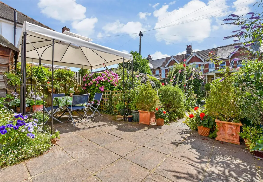 Rear Garden - The Grove, Deal, Kent - Wards of Kent