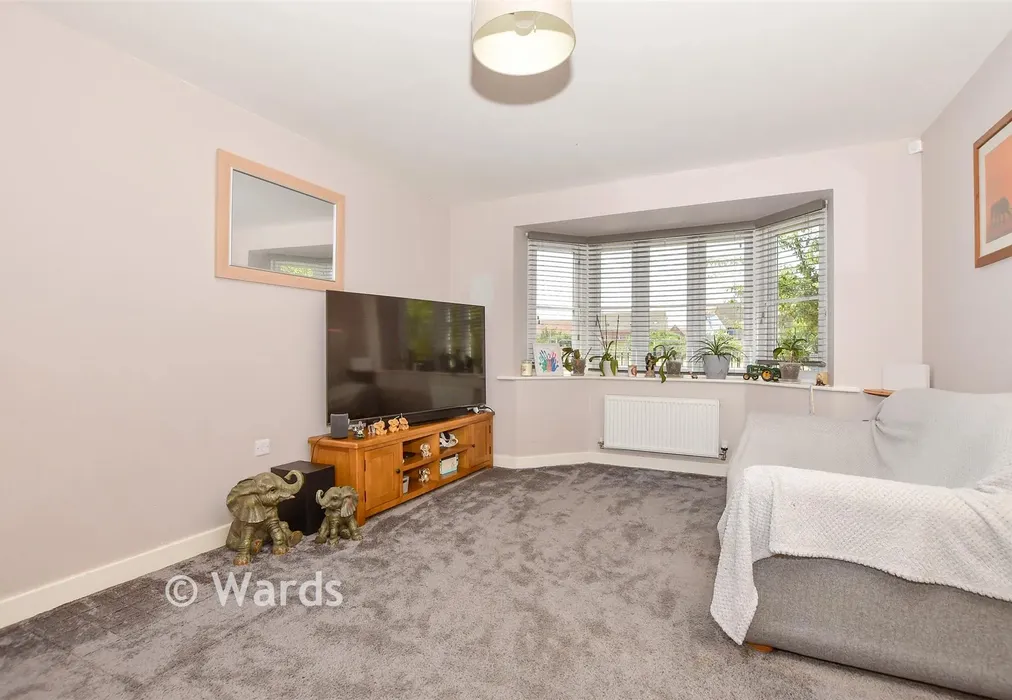 Lounge/Diner - Baneberry Walk, Minster-On-Sea, Kent - Wards of Kent