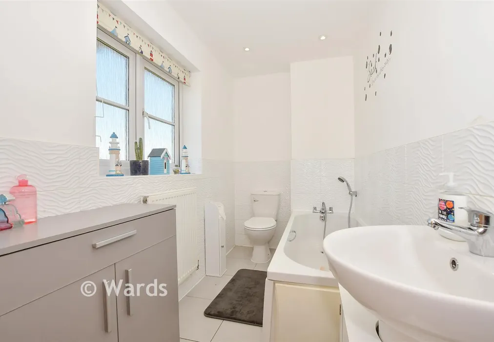 Bathroom - Baneberry Walk, Minster-On-Sea, Kent - Wards of Kent