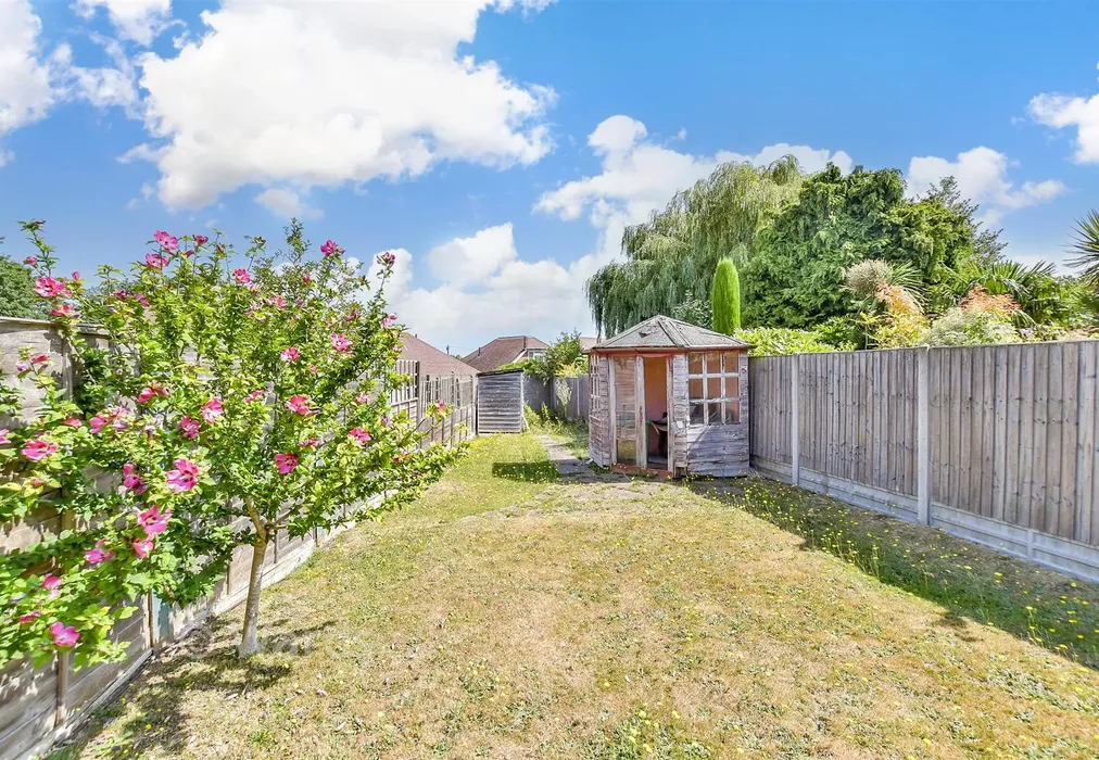 Rear Garden - Leyton Avenue, Darland, Upper Gillingham, Kent - Wards of Kent