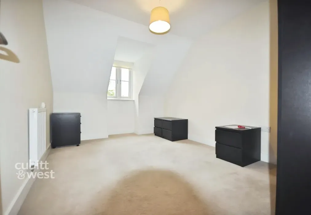 Bedroom - Sister Ann Way, East Grinstead, RH19 - Wards of Kent
