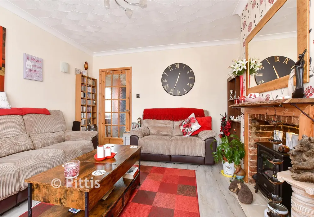Lounge - New Road, Sandown, Isle of Wight - Wards of Kent