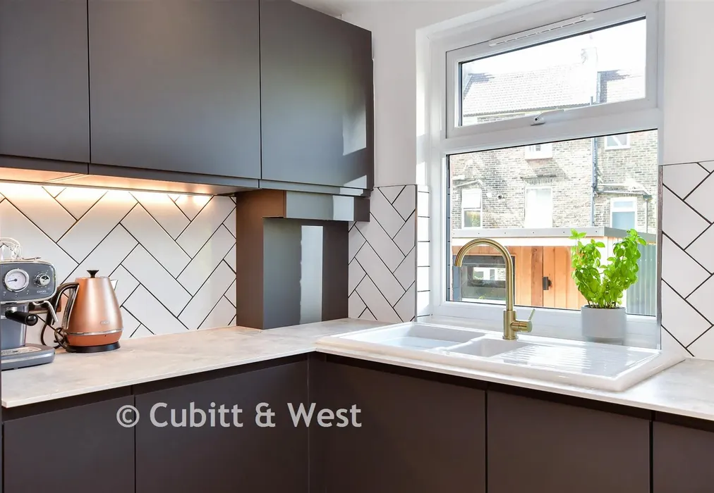 Internal Lifestyle Photograph - Seville Street, Brighton, Brighton & Hove - Wards of Kent