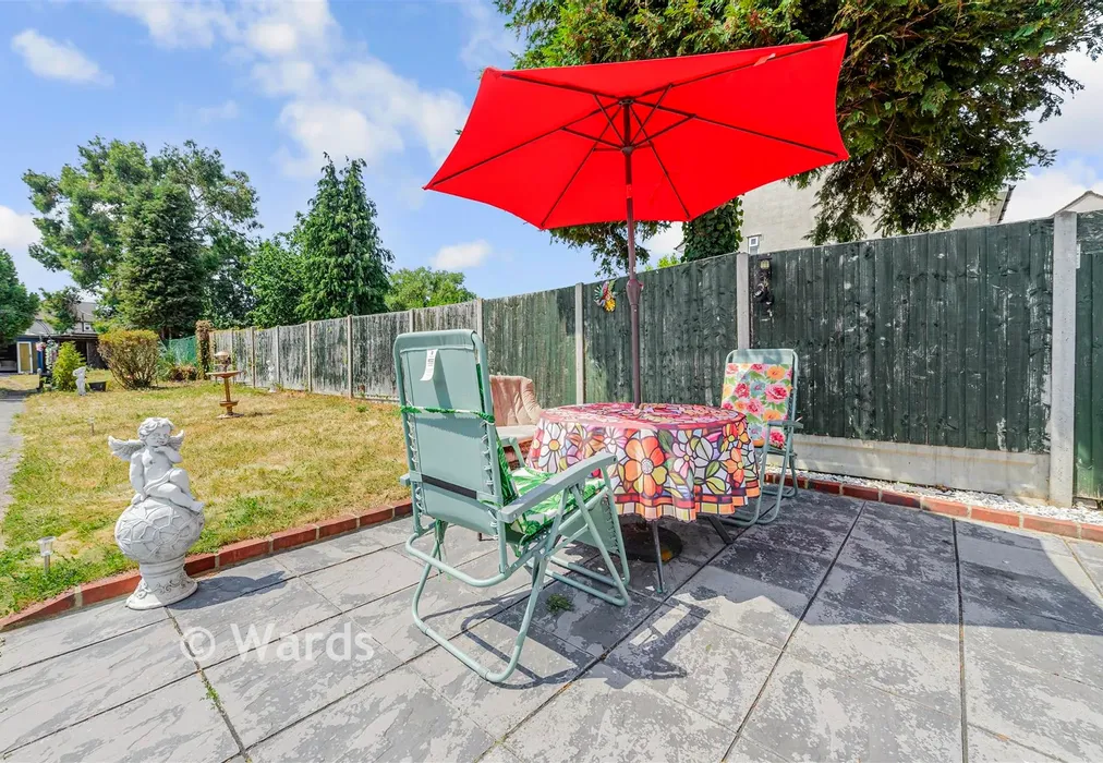 Garden - Kingsley Avenue, Dartford, Kent - Wards of Kent