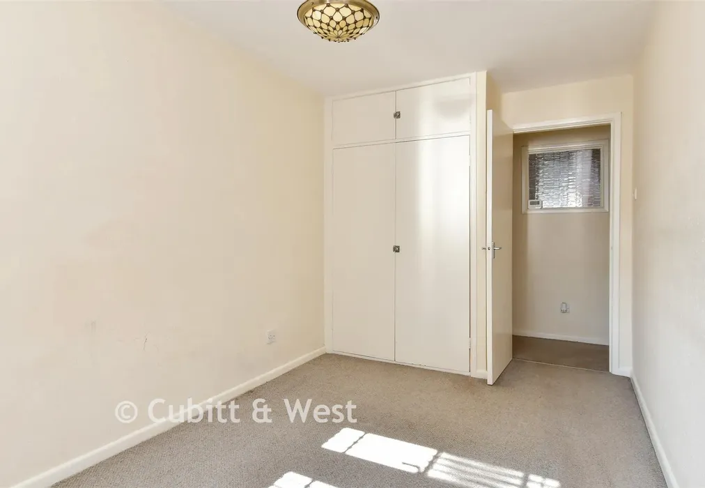 Bedroom 2 - Surrenden Road, Brighton, East Sussex - Wards of Kent