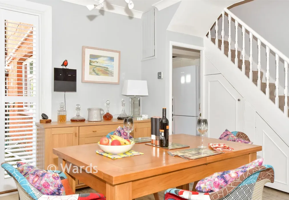 Internal Lifestyle Photograph - Seabrook Road, Hythe, Kent - Wards of Kent