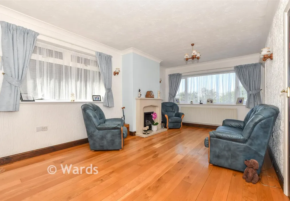 Lounge - The Broadway, Minster-On-Sea, Kent - Wards of Kent