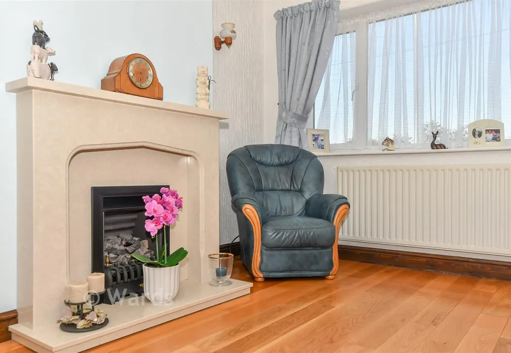 Internal Lifestyle Photograph - The Broadway, Minster-On-Sea, Kent - Wards of Kent