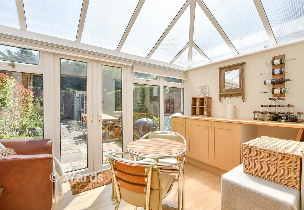 Garden Room - Hanbury Close, Wateringbury, Maidstone, Kent - Wards of Kent