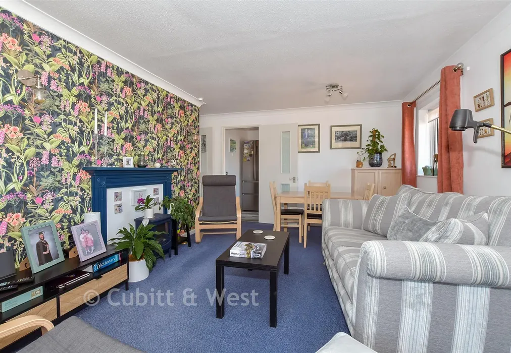 Lounge/Dining Room - Sea Lane, Rustington, West Sussex - Wards of Kent
