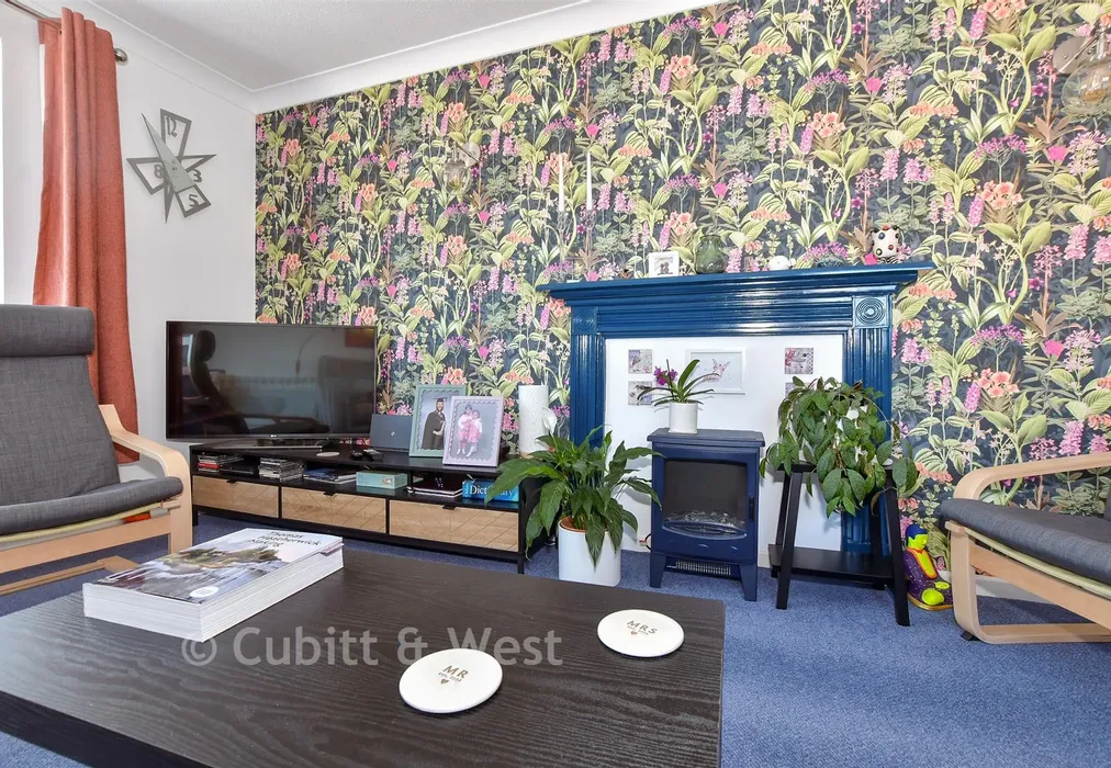 Internal Lifestyle Photograph - Sea Lane, Rustington, West Sussex - Wards of Kent