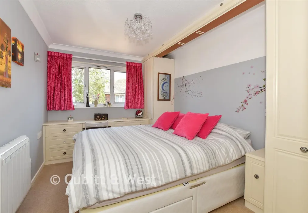 Bedroom 1 - Sea Lane, Rustington, West Sussex - Wards of Kent
