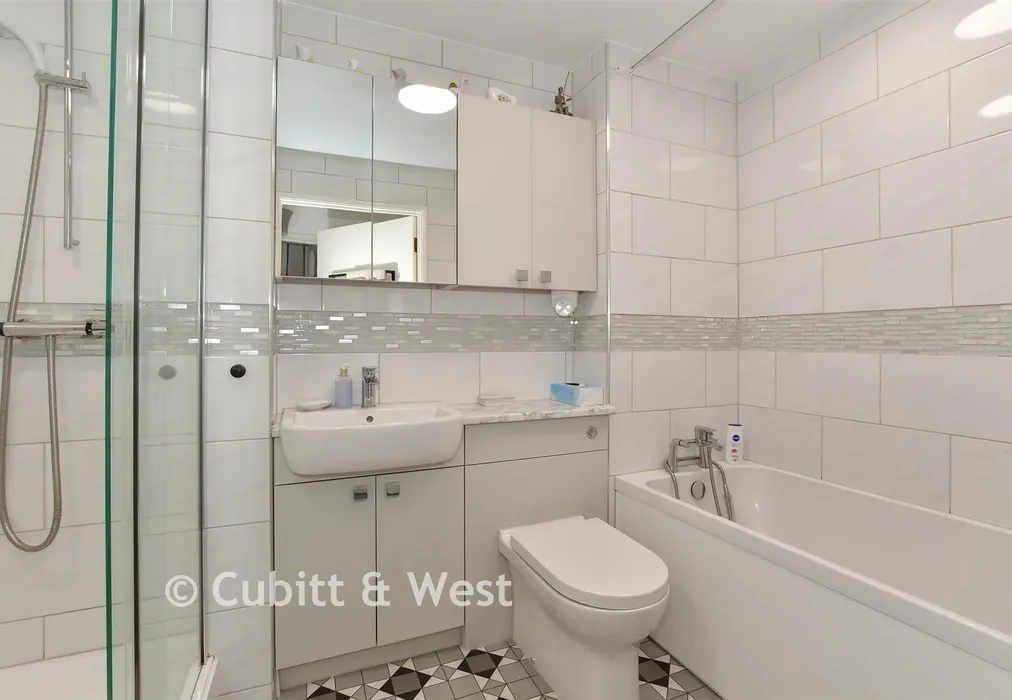 Bathroom - Sea Lane, Rustington, West Sussex - Wards of Kent