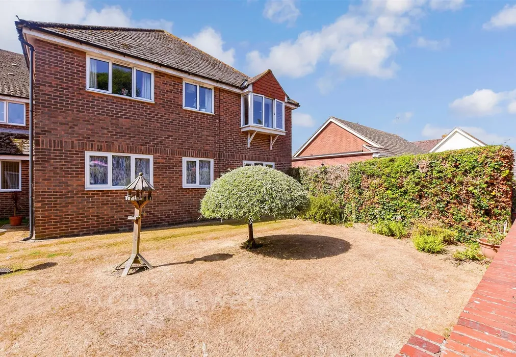 Communal Gardens - Sea Lane, Rustington, West Sussex - Wards of Kent