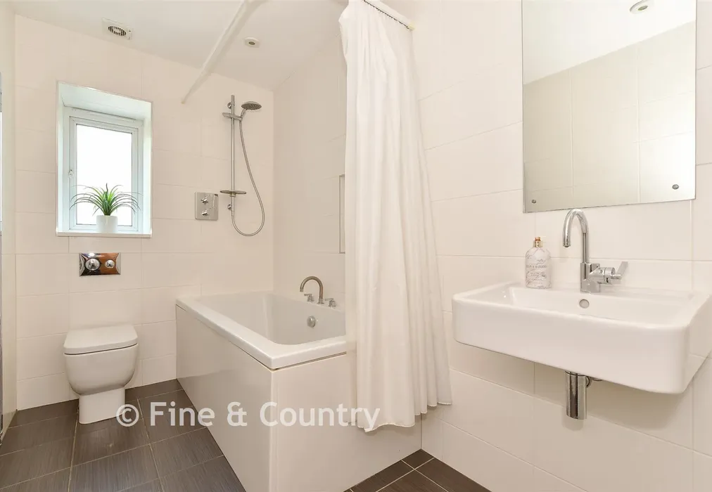 Bathroom - Rushclose, Shanklin, Isle of Wight - Wards of Kent
