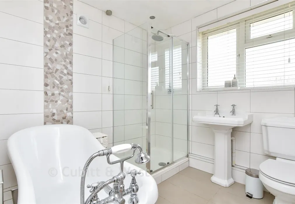 Bathroom - Edith Avenue North, Peacehaven, East Sussex - Wards of Kent