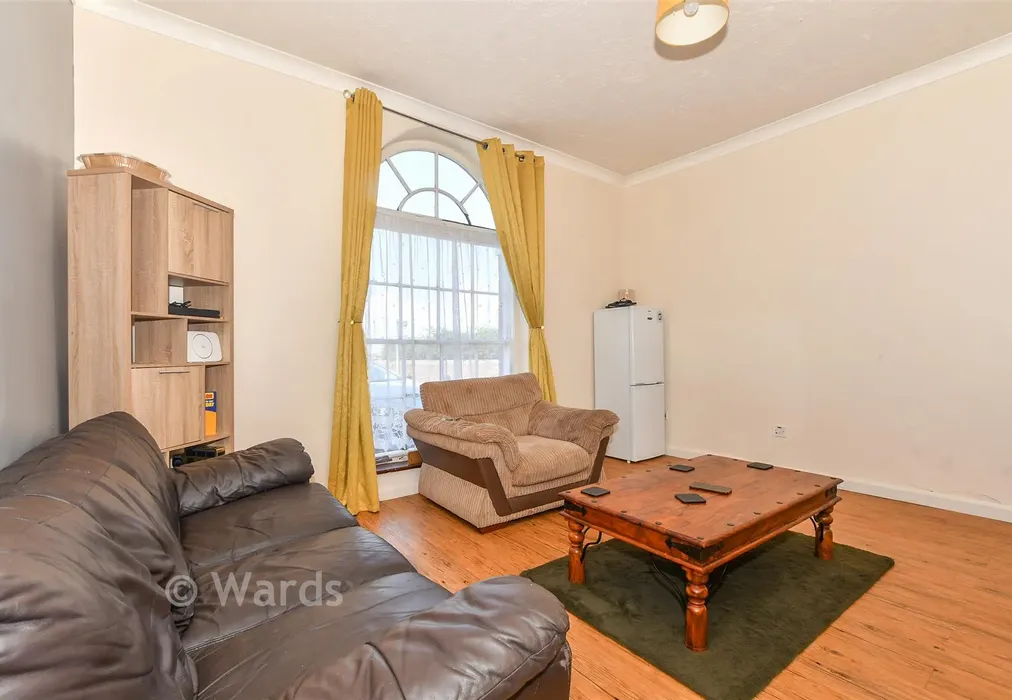 Lounge - West Street, Queenborough, Kent - Wards of Kent