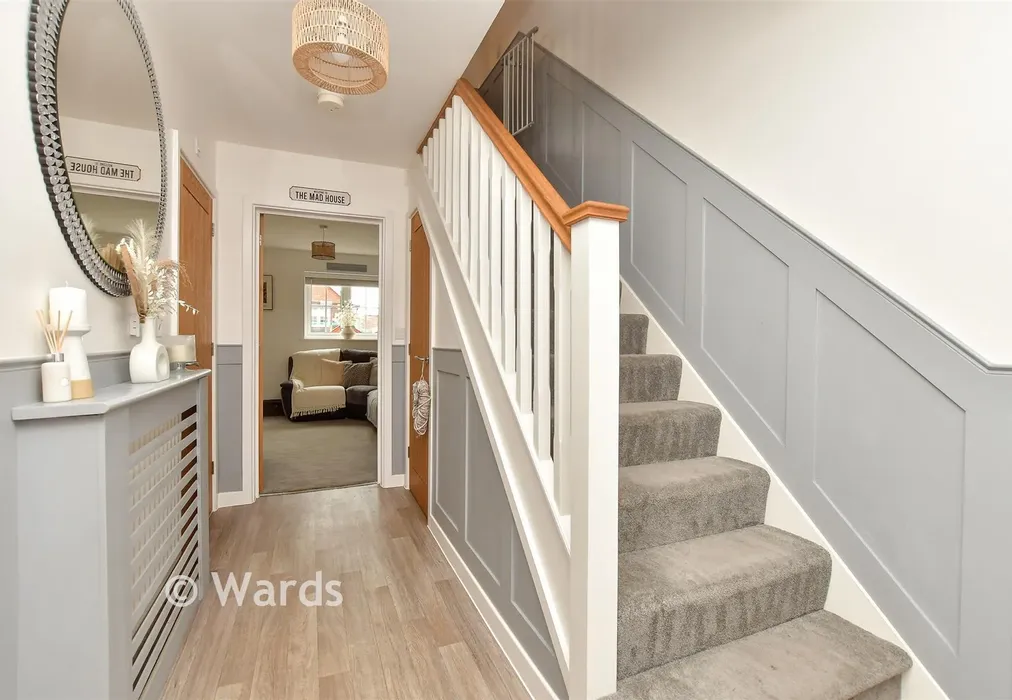 Entrance Hall - Beckett Gardens, Faversham, Kent - Wards of Kent