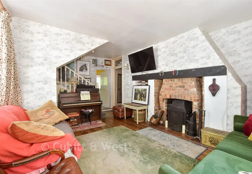 Lounge - Cuckfield Lane, Warninglid, West Sussex - Wards of Kent