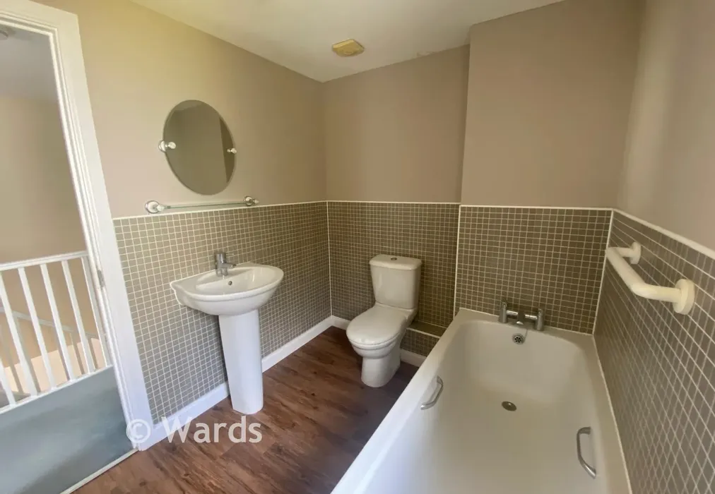 Bathroom - Greystones, Willesborough, Ashford, Kent - Wards of Kent