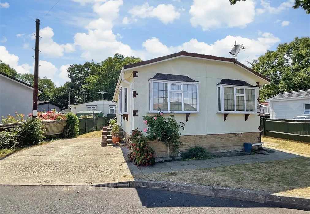 Side - London Road, West Kingsdown, Sevenoaks, Kent - Wards of Kent