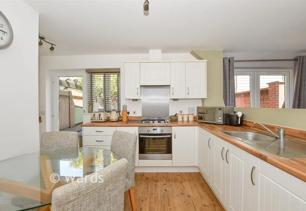 Kitchen/Diner - Teddington Drive, West Malling, Kent - Wards of Kent