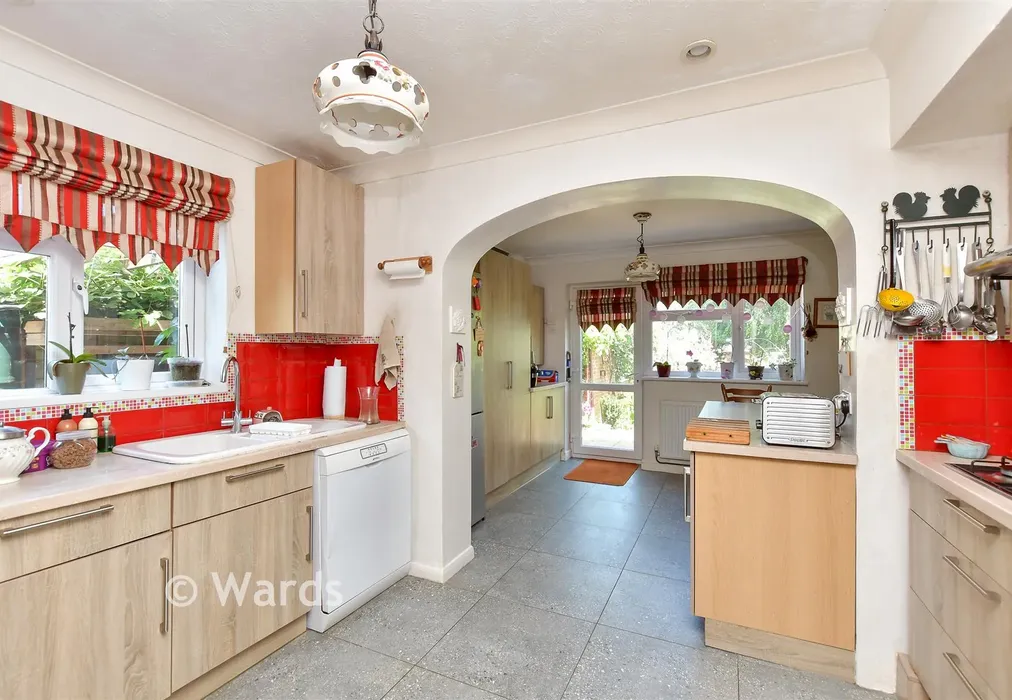 Kitchen - Sterling Road, Sittingbourne, Kent - Wards of Kent