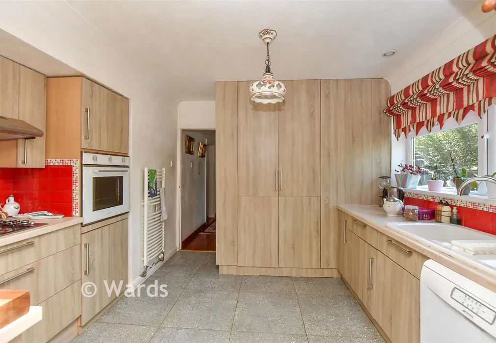 Kitchen - Sterling Road, Sittingbourne, Kent - Wards of Kent