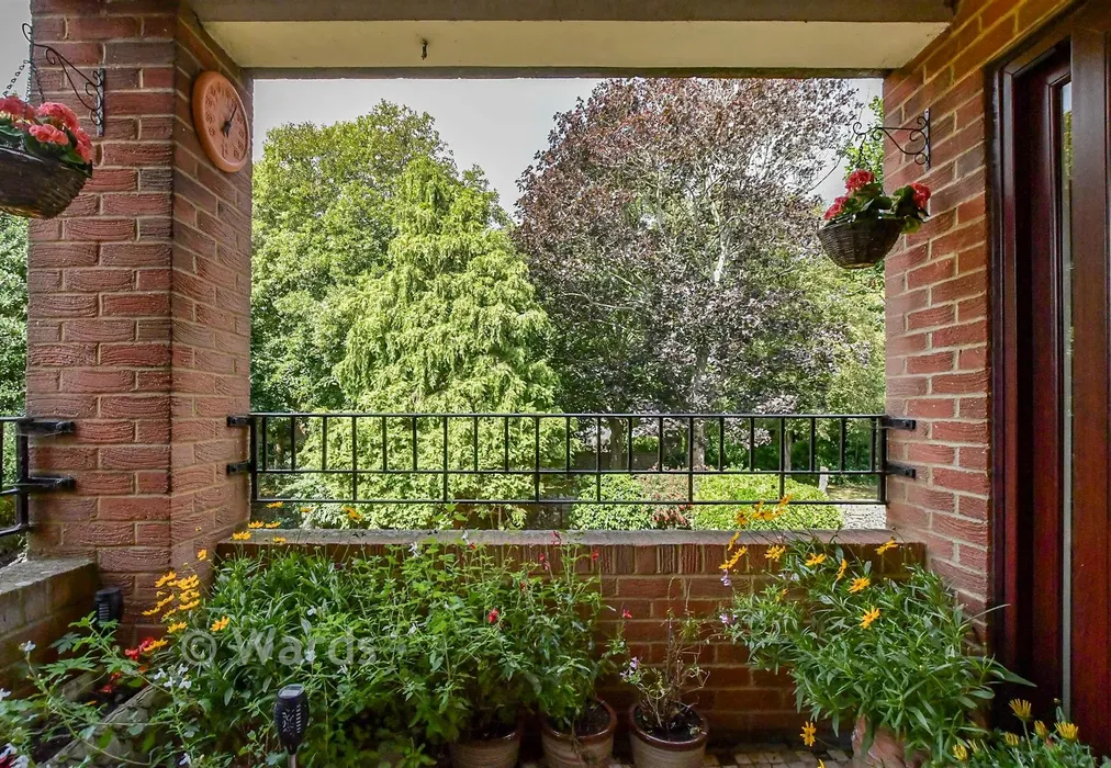 Balcony - Alpha Road, Birchington, Kent - Wards of Kent