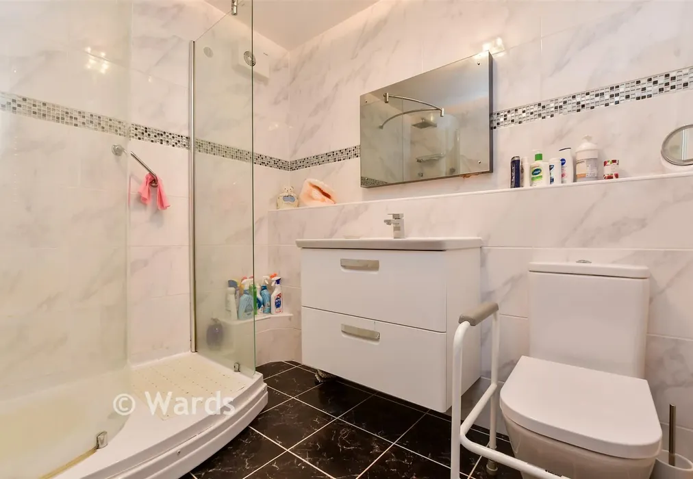 Shower Room - Alpha Road, Birchington, Kent - Wards of Kent
