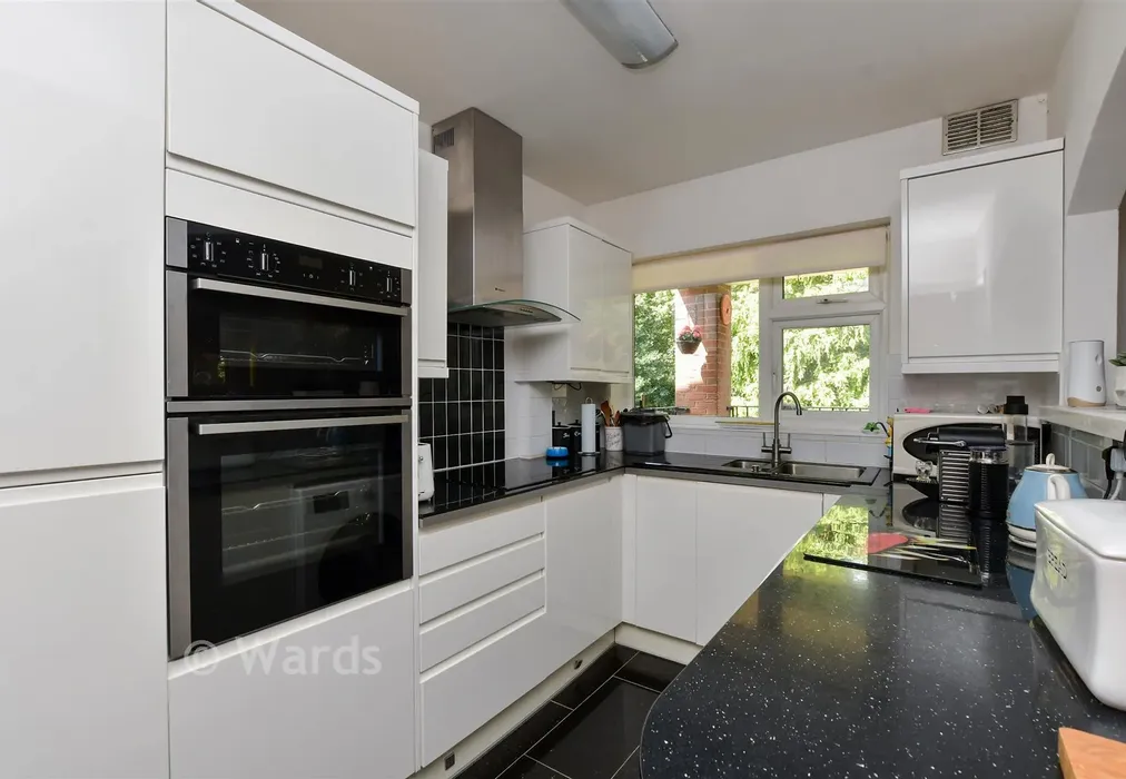 Kitchen - Alpha Road, Birchington, Kent - Wards of Kent