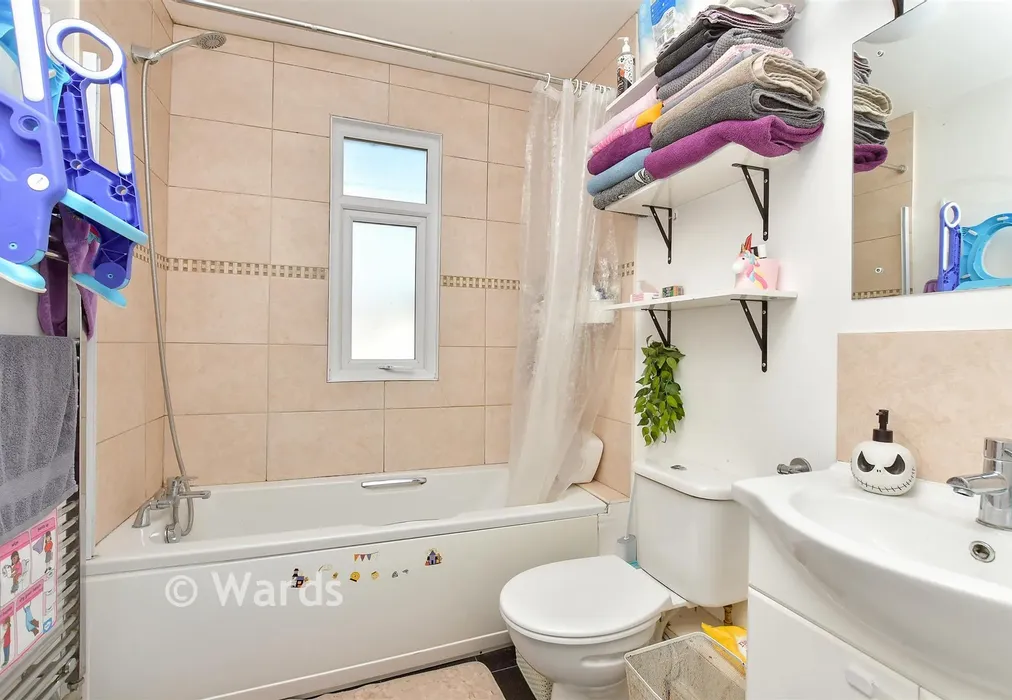 Bathroom - Purbeck Road, Chatham, Kent - Wards of Kent