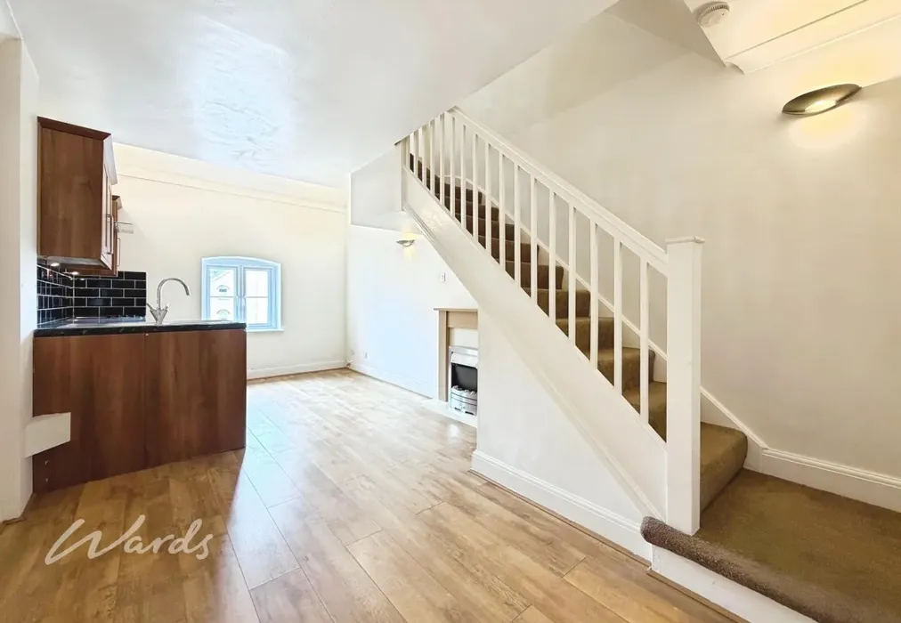 Lounge Area - Clifton Road Gravesend DA11 - Wards of Kent