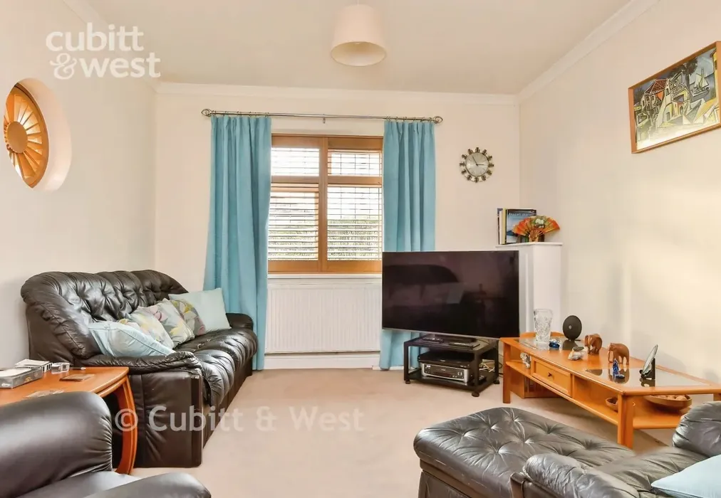 Lounge - Mcwilliam Road, Brighton, BN2 - Wards of Kent