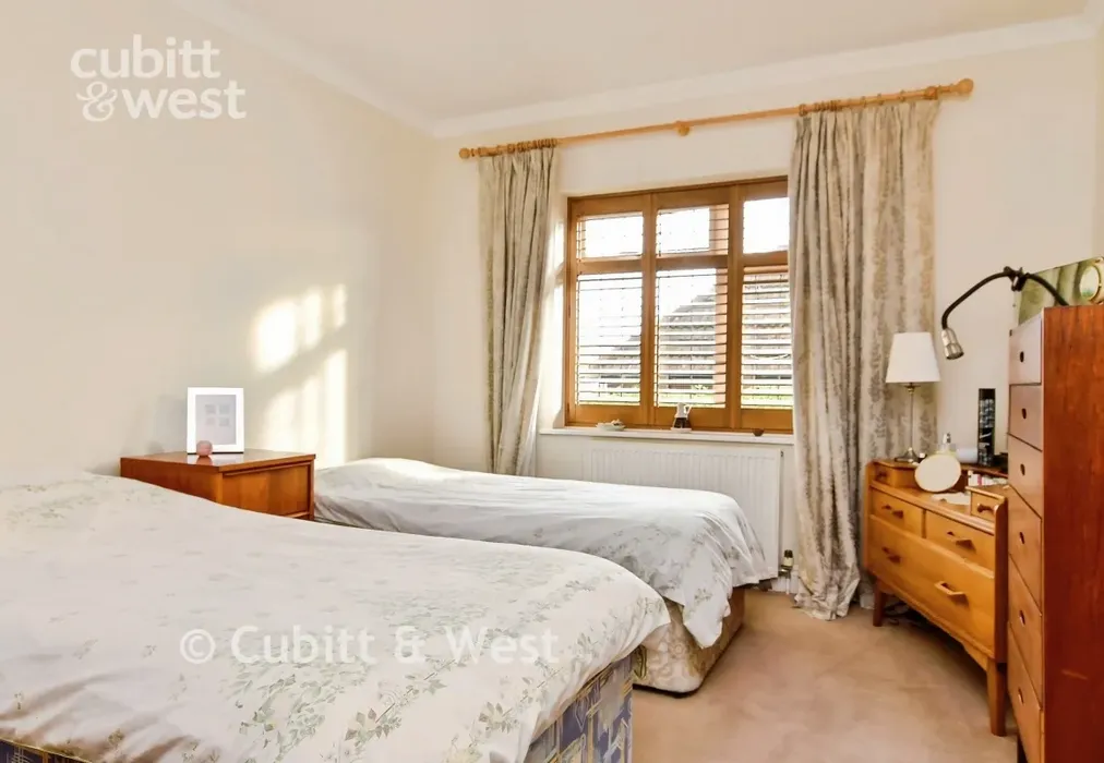 Bedroom - Mcwilliam Road, Brighton, BN2 - Wards of Kent