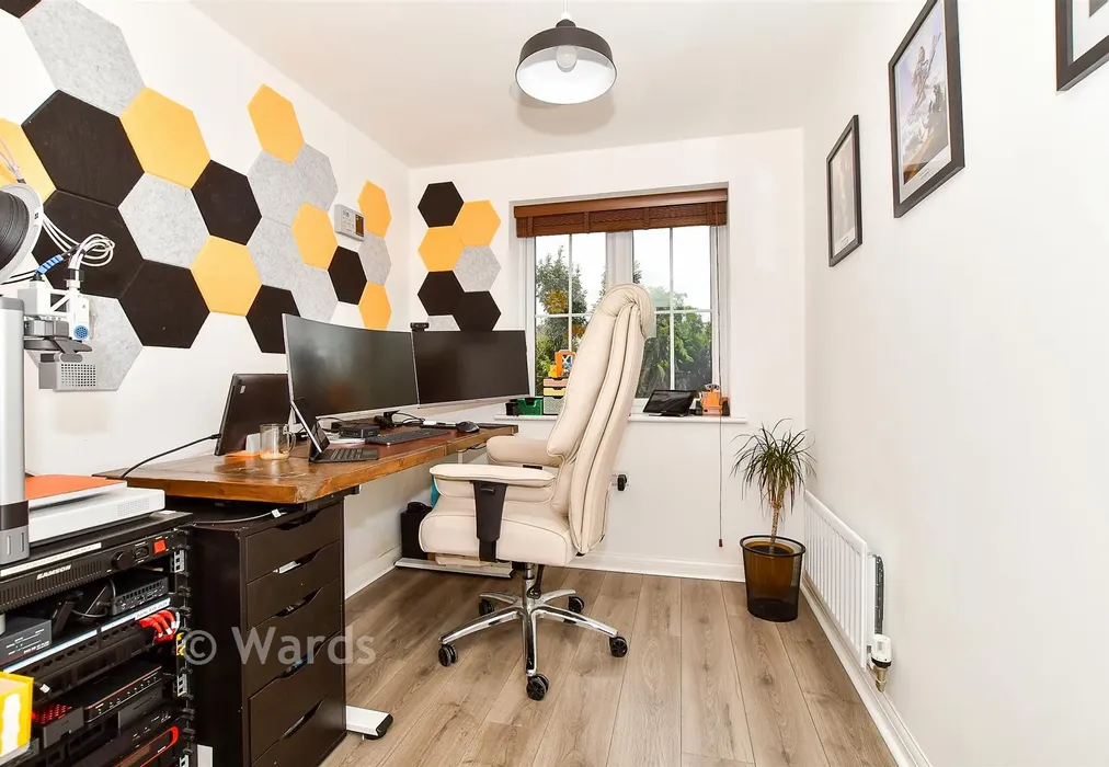 Bedroom 3 - Tyler Road, Staplehurst, Kent - Wards of Kent