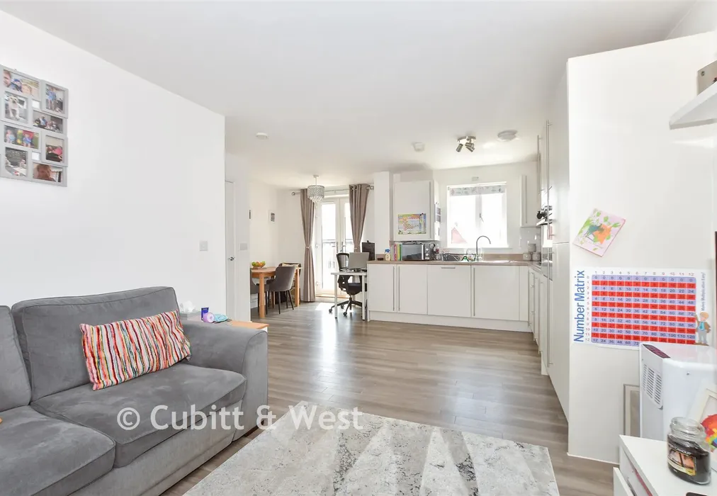 Kitchen/ Lounge/ Diner - Daffodil Crescent, Crawley, West Sussex - Wards of Kent