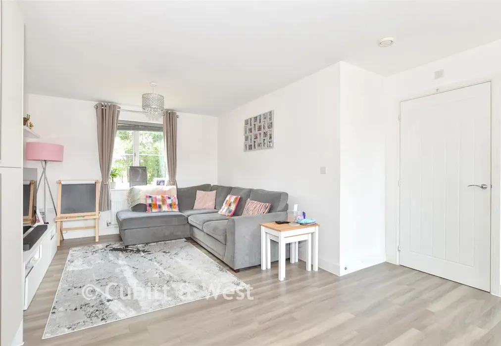 Kitchen/ Lounge/ Diner - Daffodil Crescent, Crawley, West Sussex - Wards of Kent