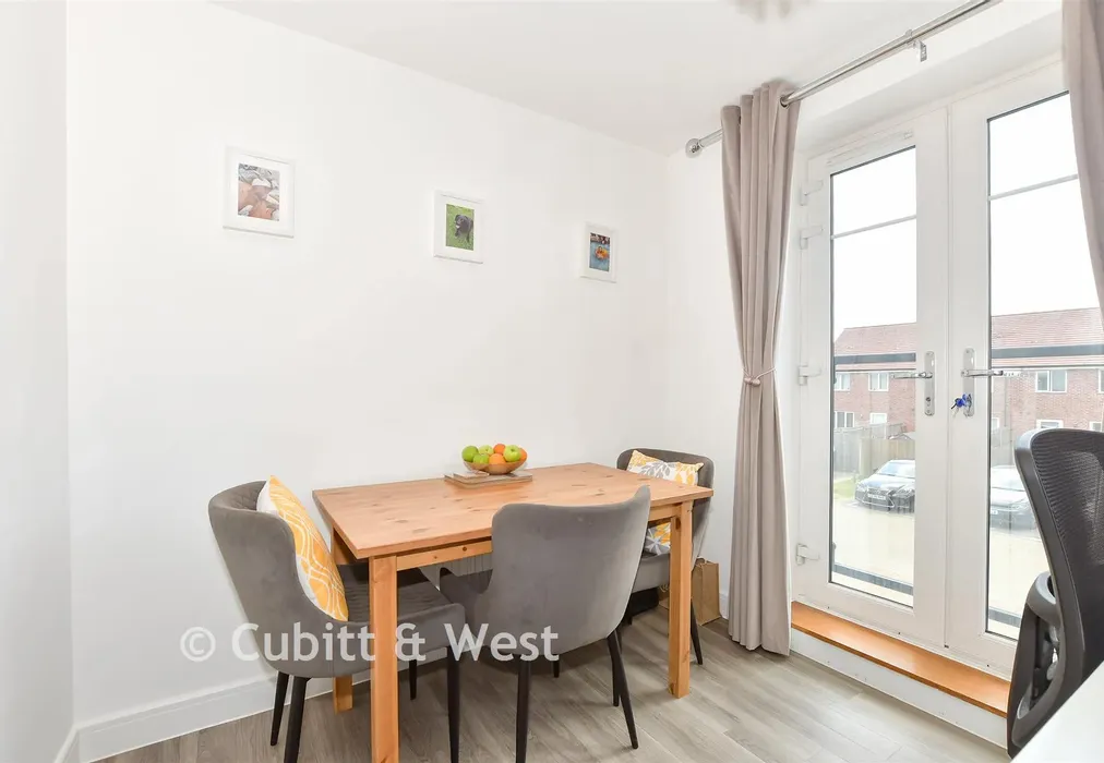 Kitchen/ Lounge/ Diner - Daffodil Crescent, Crawley, West Sussex - Wards of Kent