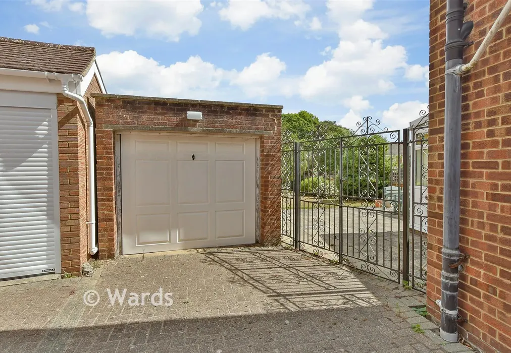 Garage - The Beeches, Walderslade, Chatham, Kent - Wards of Kent