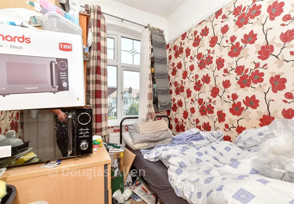 Bedroom 3 - Old Church Road, Chingford - Wards of Kent