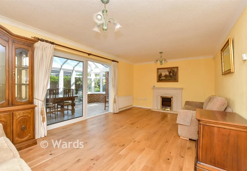 Lounge - Laxton Way, Faversham, Kent - Wards of Kent