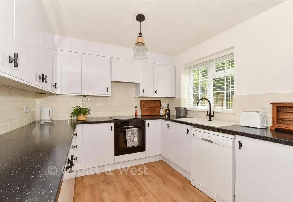 Kitchen/Diner - The Fieldings, Southwater, West Sussex - Wards of Kent