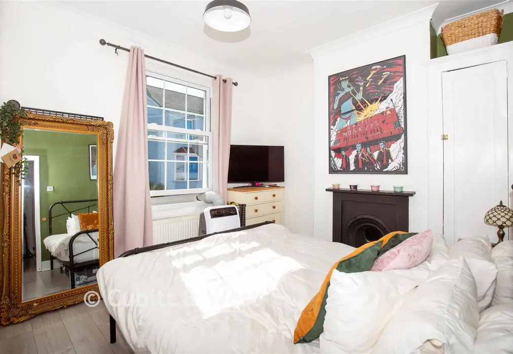 Bedroom 1 - Mill Road, Burgess Hill, West Sussex - Wards of Kent