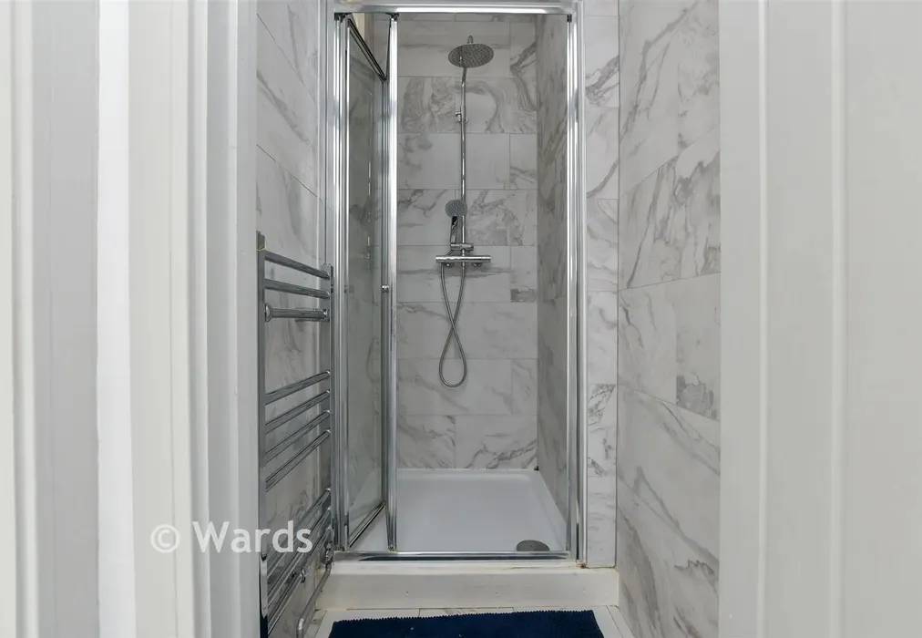 Shower Room - La Belle Alliance Square, Ramsgate, Kent - Wards of Kent