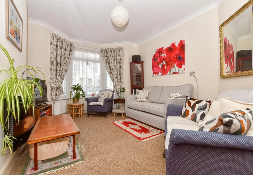 Lounge - Alfred Road, Dover, Kent - Wards of Kent